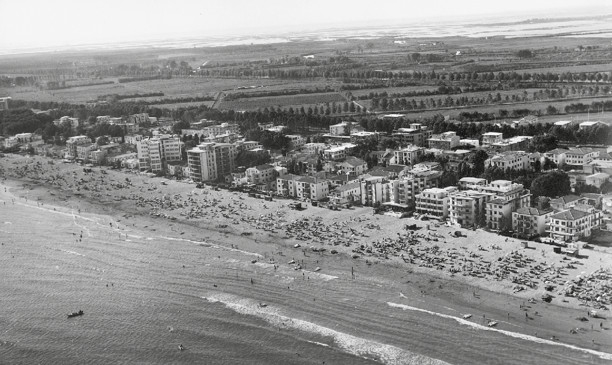 JJ1_origini e sviluppo di Jesolo_ vintage_foto storica_panoramica spiaggia